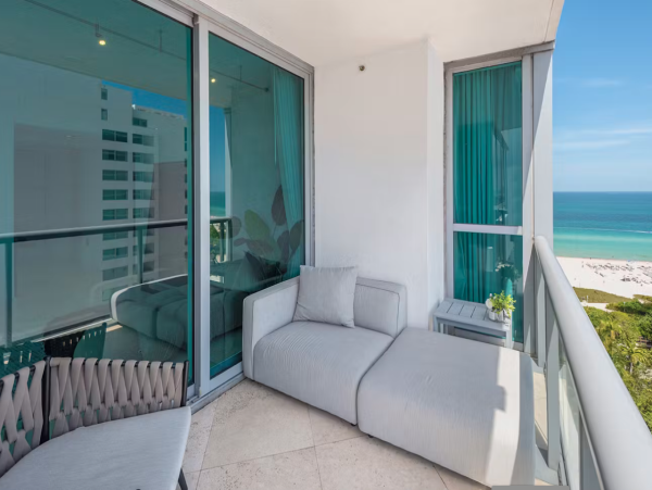 Luxury South Beach Rentals - Oceanfront Balcony, 3 Pools & Spa Access